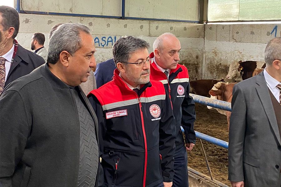 Tarım ve Orman Bakanı İbrahim YUMAKLI Suluova TDİ Besi OSB'de incelemelerde bulundu.